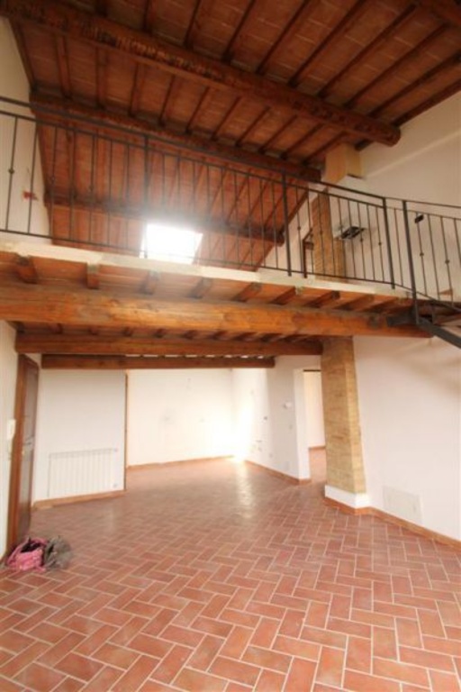 Quadrilocale a Montaione, 2 bagni, 90 m², multilivello in vendita